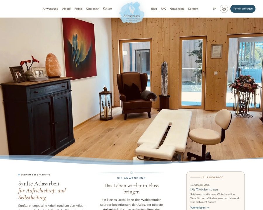 Startseite der Website der Atlaspraxis Seeham am Desktop und am Handy